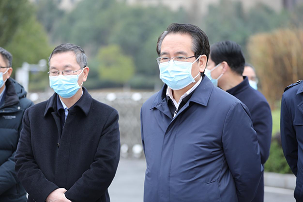 中华全国总工会党组成员谭天星一行到太阳城手机版登录入口调研