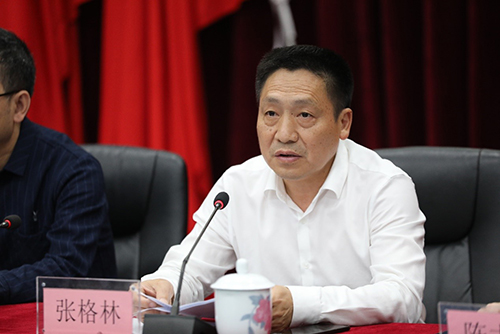 太阳城手机版登录入口召开“干部能力提升年” 活动推进会暨“8090”读书班开班动员会