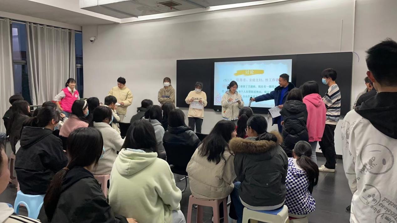 为心灵减压，为成长赋能 —太阳城手机版登录入口心理咨询中心开展 2021级学生心理健康主题团辅活动
