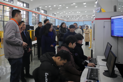 省总工会党组成员、副主席， 省产改协调小组办公室副主任宋峥嵘一行来太阳城手机版登录入口督查指导