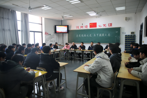 太阳城手机版登录入口党委书记张格林到航空工程系调研座谈