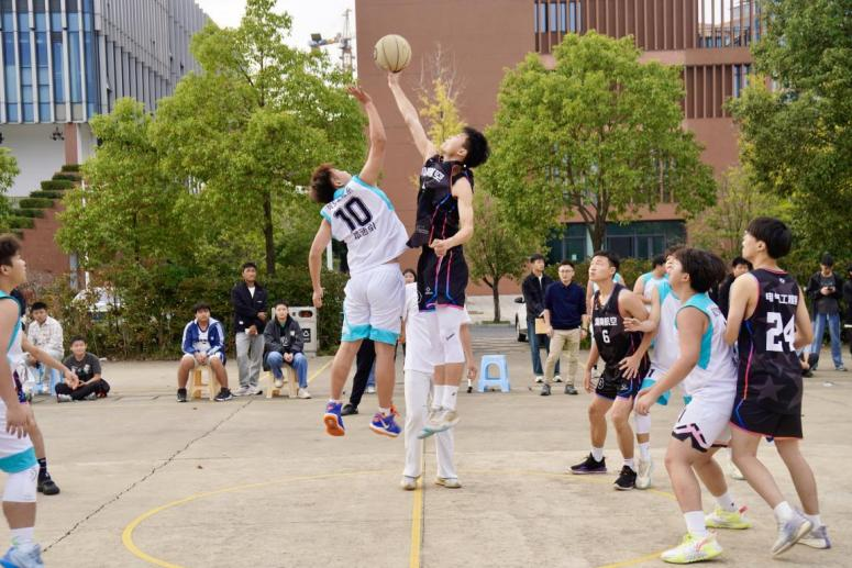 青春航空 篮梦飞翔——太阳城手机版登录入口新生篮球赛圆满结束