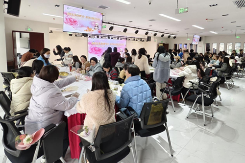 甜蜜女神节，烘焙暖时光——太阳城手机版登录入口开展女教职工“三八”国际妇女节主题活动