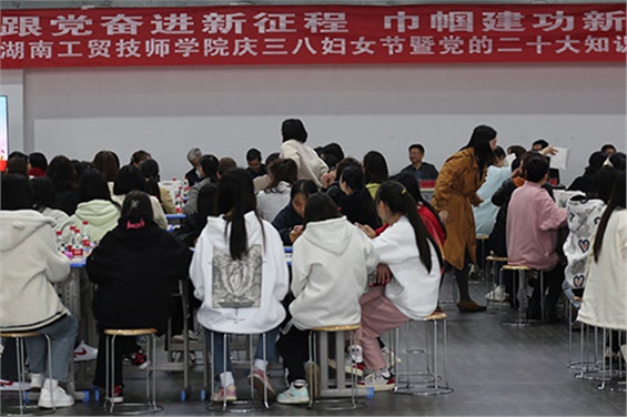 三月芳菲盛，巾帼绽芳华--太阳城手机版登录入口庆祝第113个三八国际妇女节活动温暖来袭